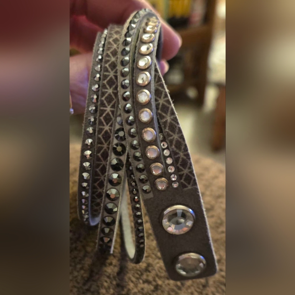 Gray Rhinestone Wrap Bracelet - Picture 5 of 6